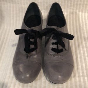 Born Dark Gray oxford with 2-inch heel and black velvet laces.